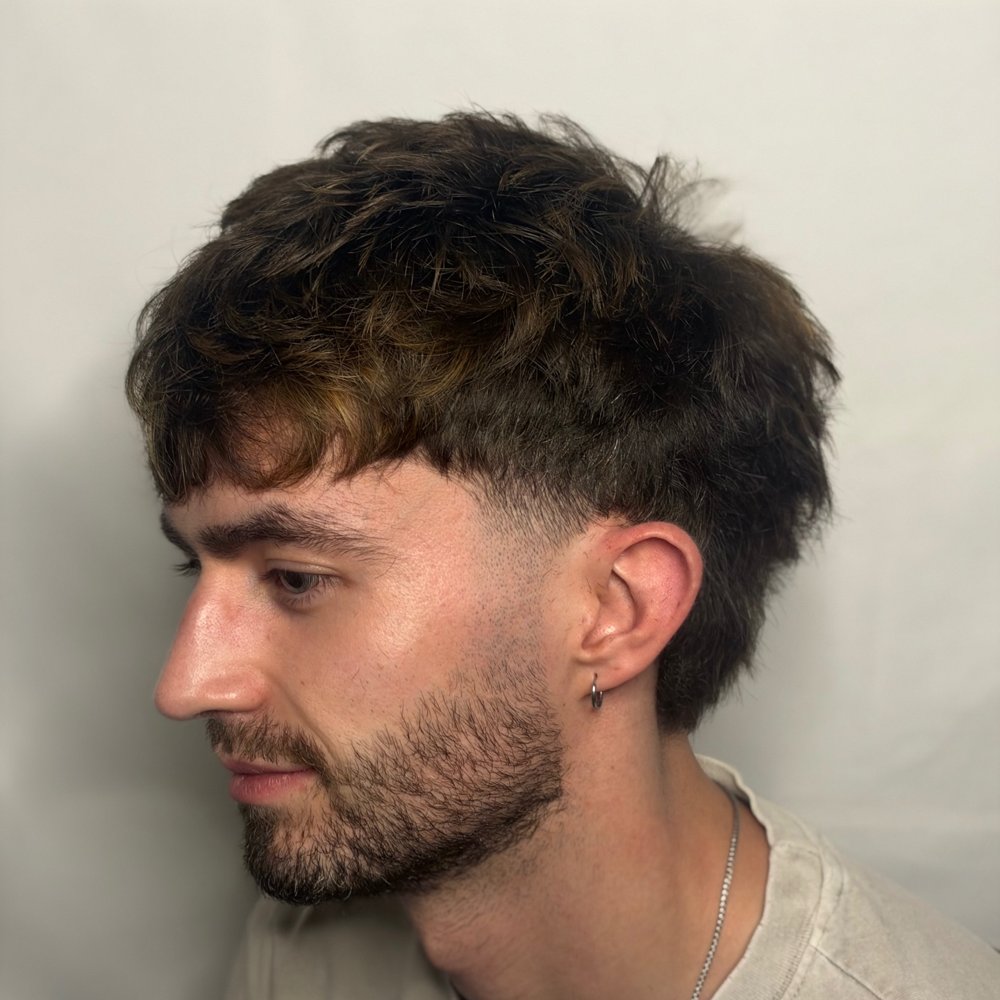 Textured crop with a burst taper, side profile